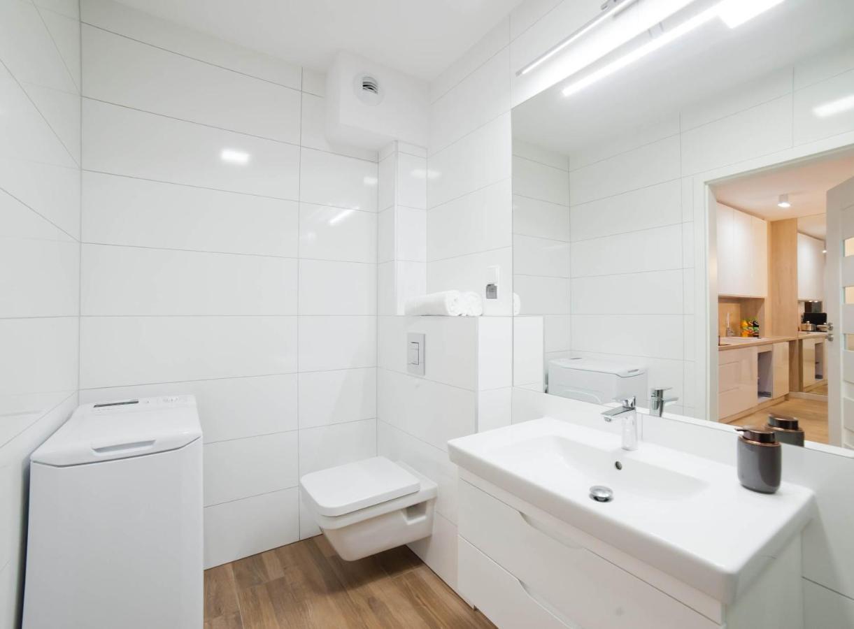 Porty B103 Nadmorskie Tarasy Pool Sauna Parking Kolobrzeg Ngoại thất bức ảnh